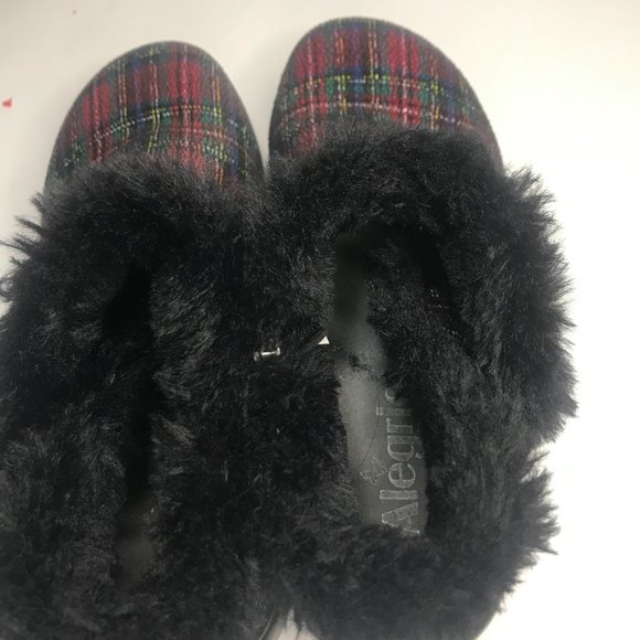 Alegria Women's Water Resistant Faux Fur Ankle Boots size 5.5 (36) - Picture 8 of 10